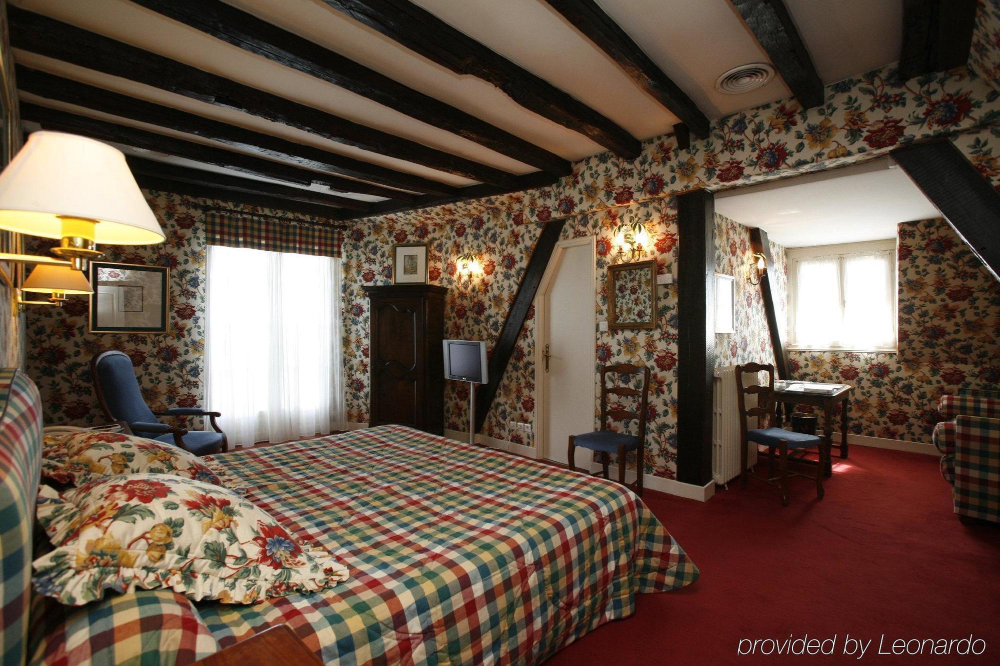 Hotel Chateau De Castel Novel - Les Collectionneurs Varetz Exterior photo