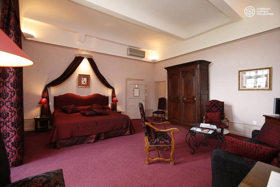 Hotel Chateau De Castel Novel - Les Collectionneurs Varetz Room photo